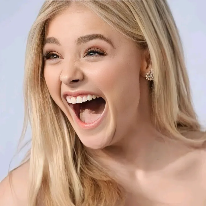 chloegmoretzc
