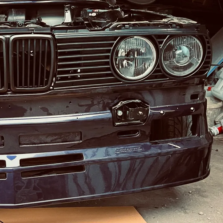 pozna_e30