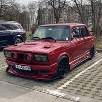 momo_cars